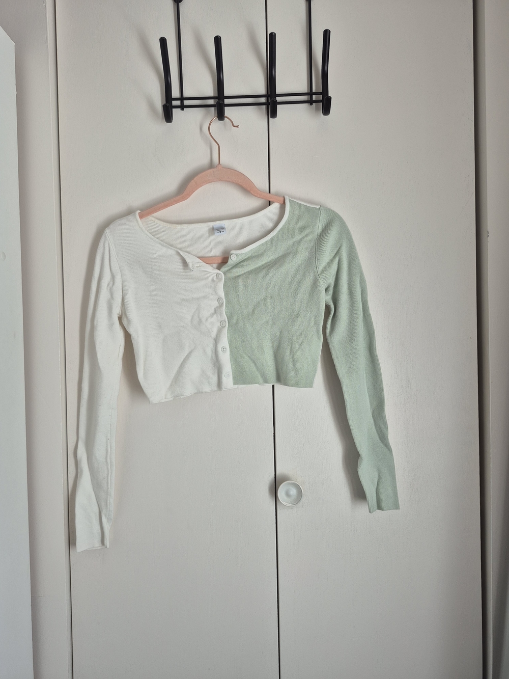twik White and Mint Green Cropped Colorblock Button Cardigan